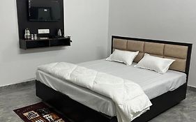 Shri Narayanam Guest House And Home Stay