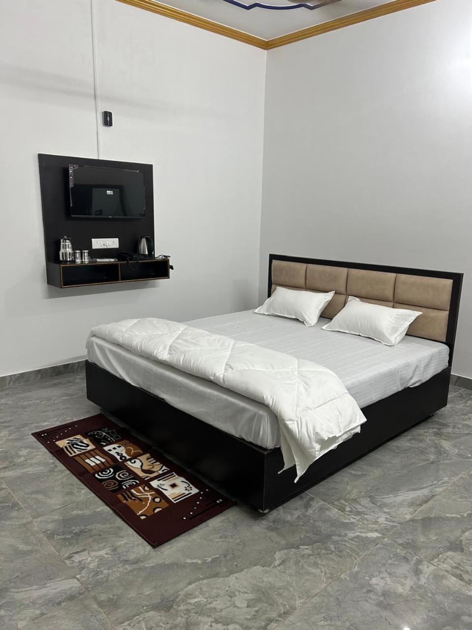 Shri Narayanam Guest House And Home Stay Ayodhya Exterior photo