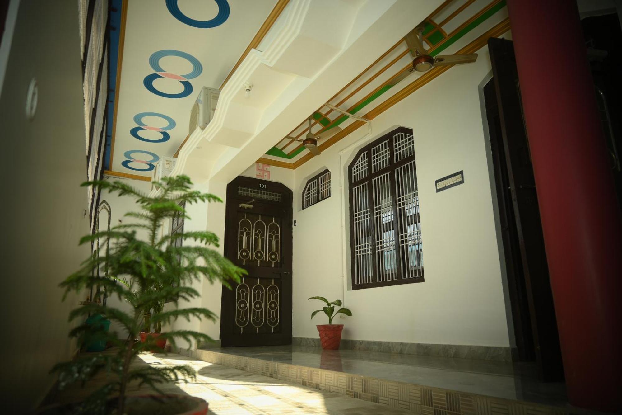 Shri Narayanam Guest House And Home Stay Ayodhya Exterior photo