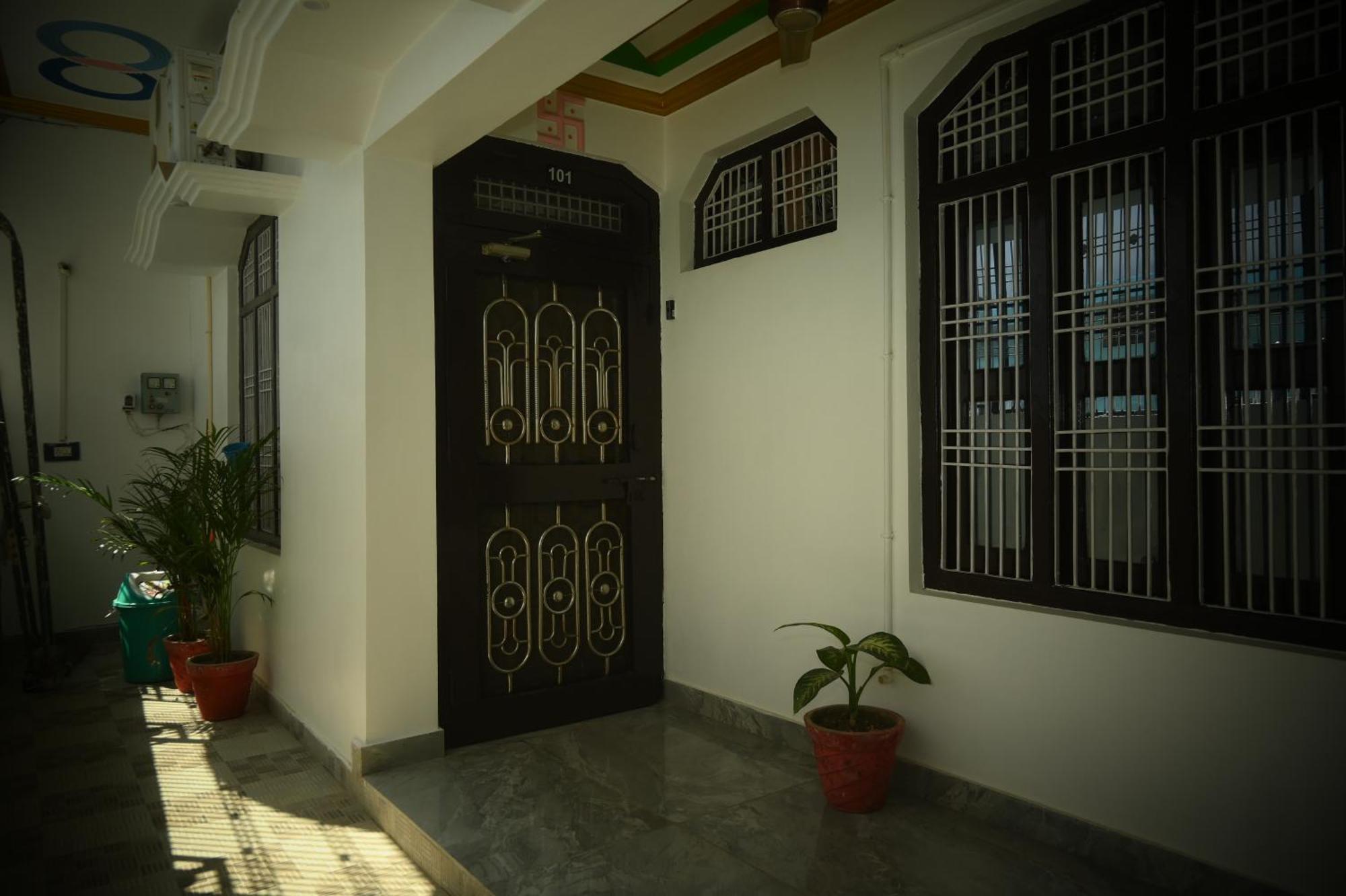 Shri Narayanam Guest House And Home Stay Ayodhya Exterior photo